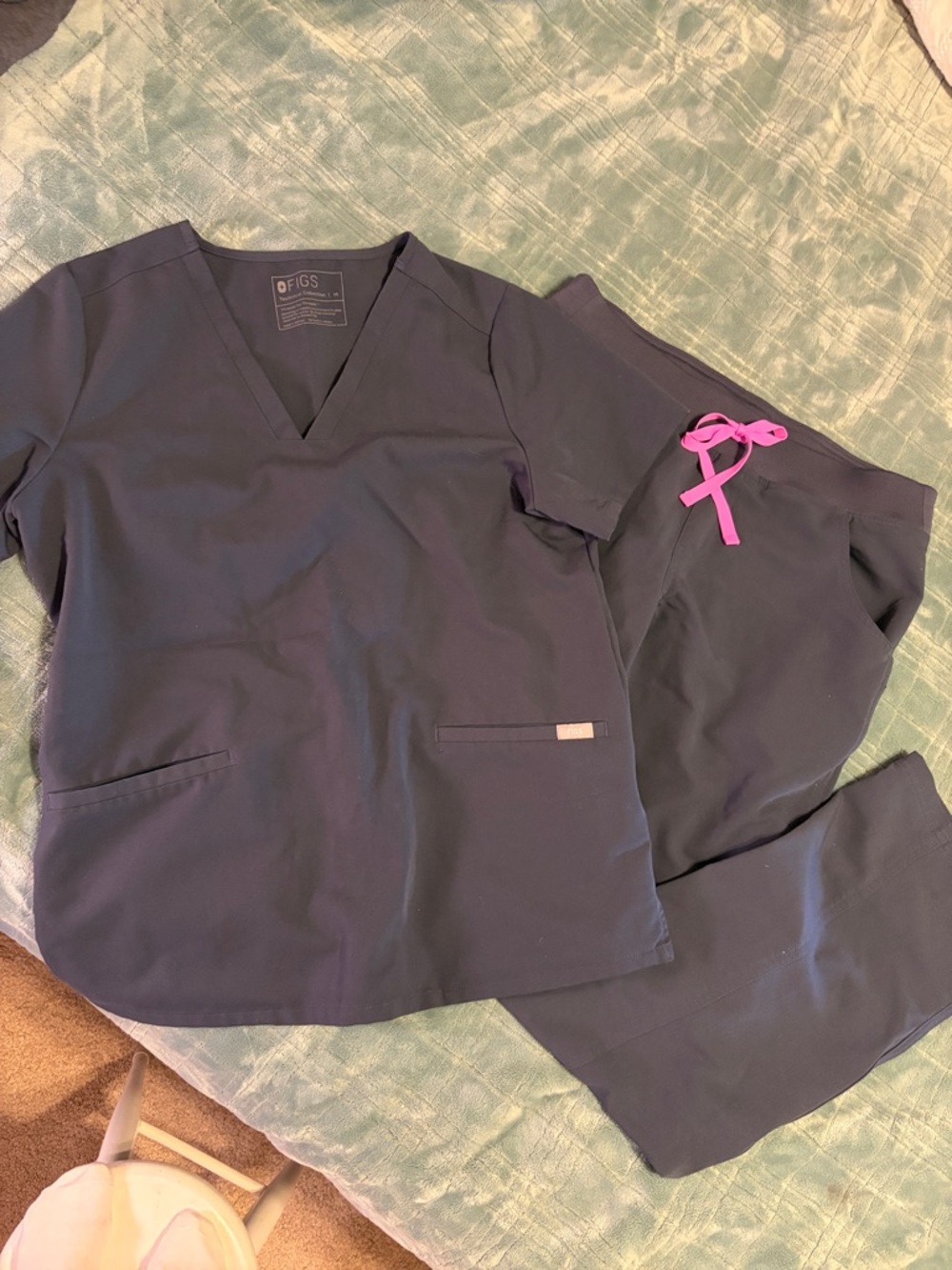 FIGS TECHNICAL COLLECTION Steel Gray Scrub Top & Pants with Pink Drawstring